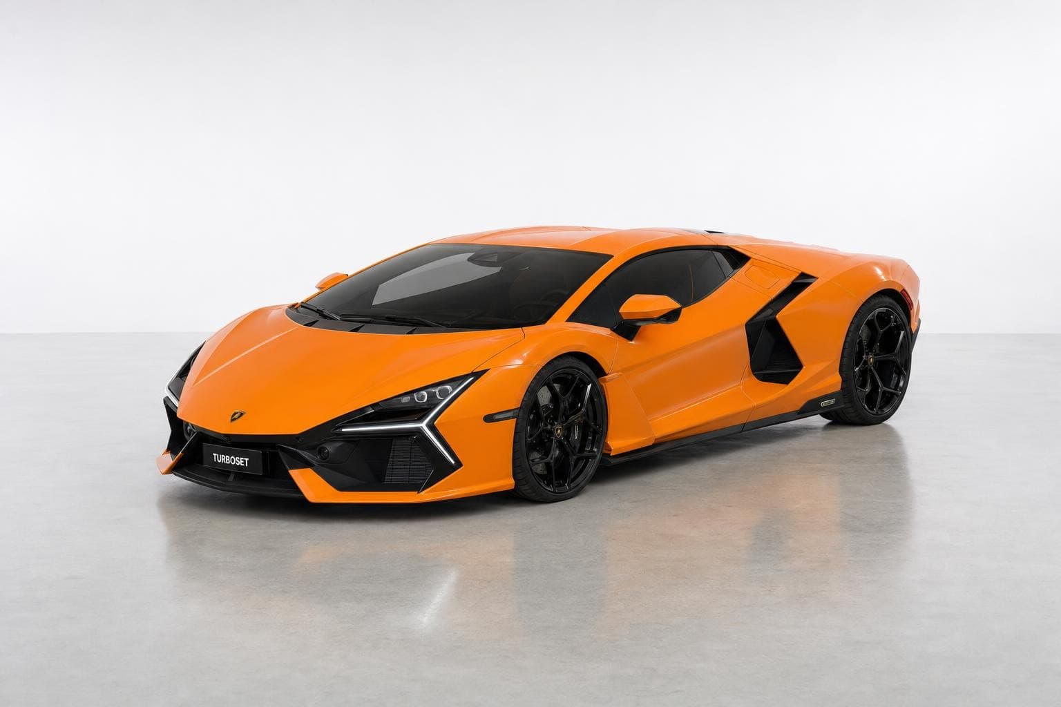 Lamborghini Revuelto studio render