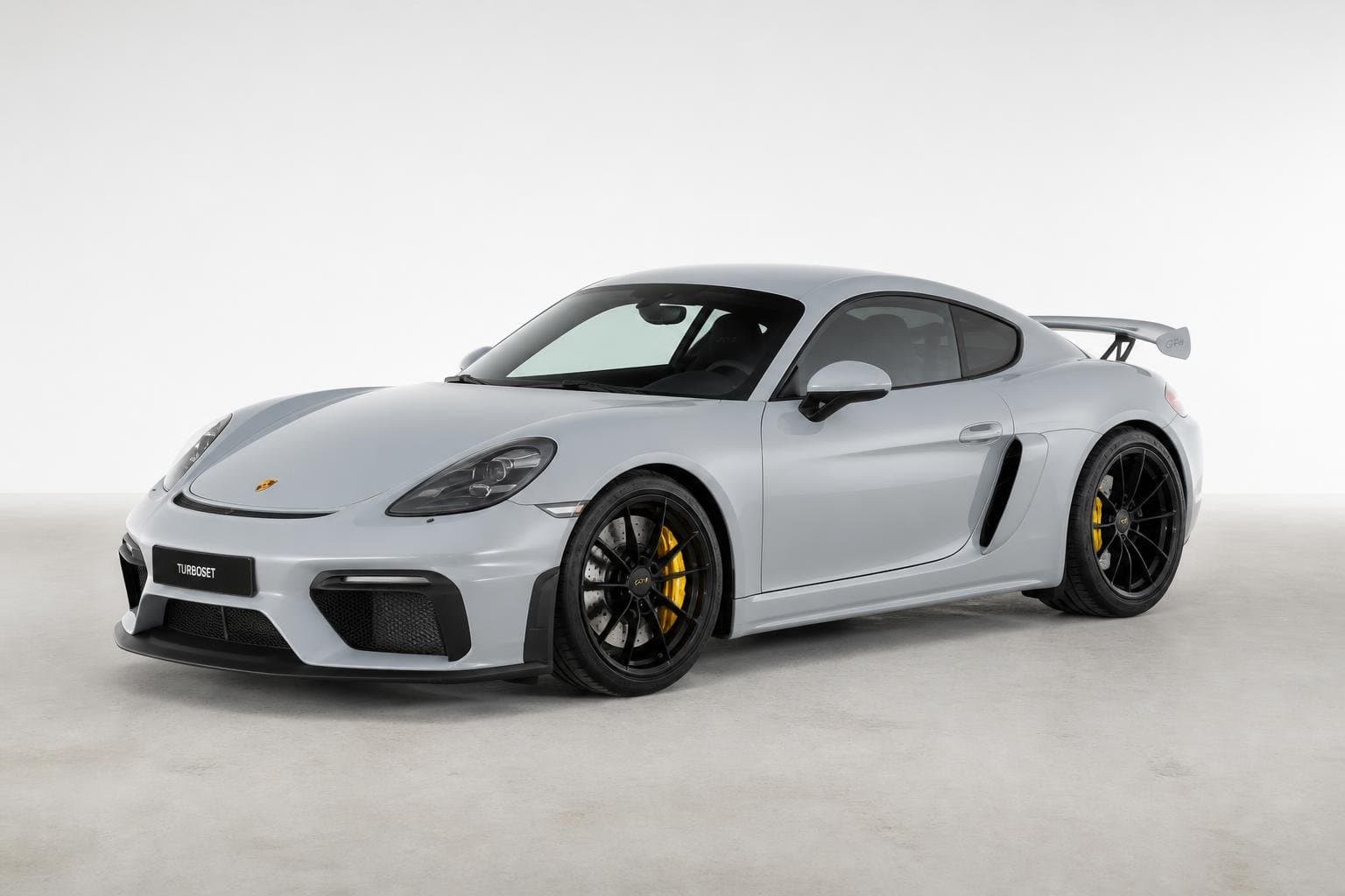 Porsche 718 Cayman GT4 studio render